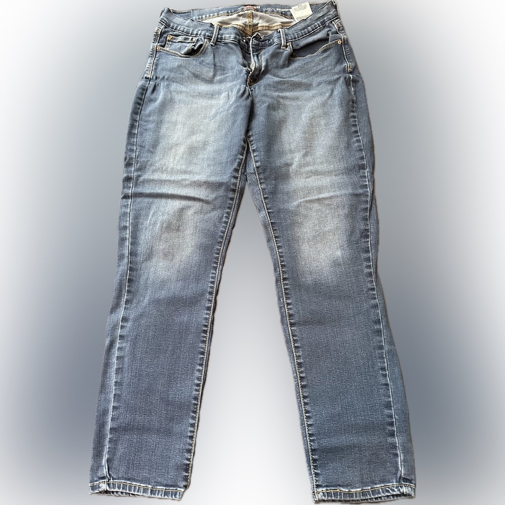 Levi’s Denizen curvy Skinny Jeans